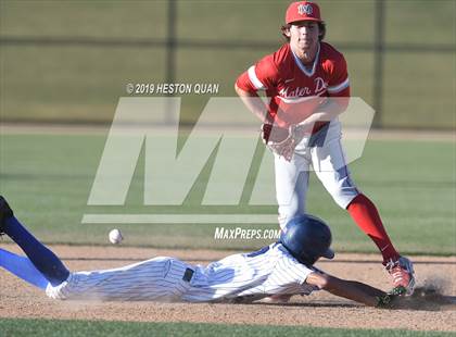 Thumbnail 3 in Dana Hills vs. Mater Dei (Game 1) photogallery.