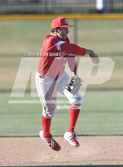 Thumbnail 3 in Dana Hills vs. Mater Dei (Game 1) photogallery.