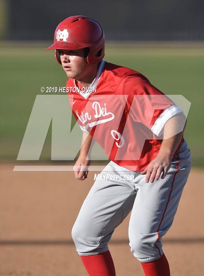 Thumbnail 1 in Dana Hills vs. Mater Dei (Game 1) photogallery.