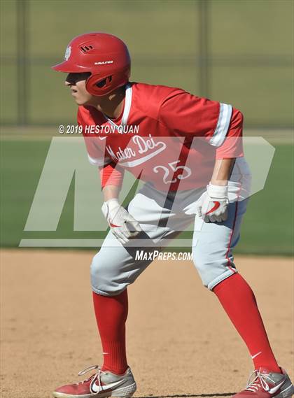 Thumbnail 3 in Dana Hills vs. Mater Dei (Game 1) photogallery.