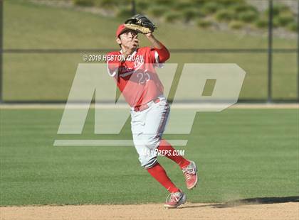 Thumbnail 2 in Dana Hills vs. Mater Dei (Game 1) photogallery.
