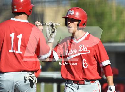 Thumbnail 2 in Dana Hills vs. Mater Dei (Game 1) photogallery.