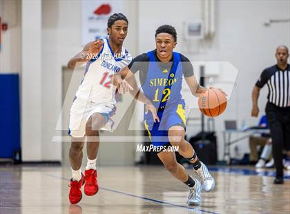 Thumbnail 2 in Simeon vs Duncanville photogallery.
