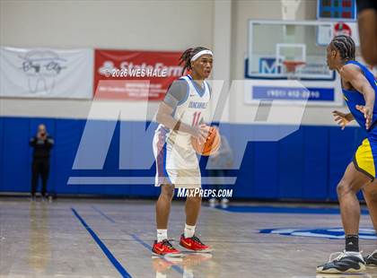 Thumbnail 3 in Simeon vs Duncanville photogallery.