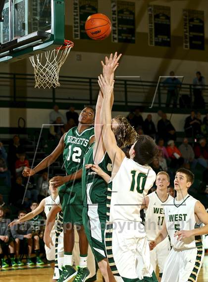 Thumbnail 2 in Reeths-Puffer vs. Zeeland West photogallery.