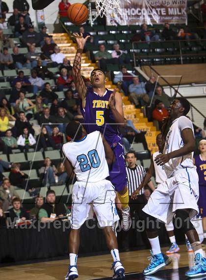 Thumbnail 3 in Bishop Kearney vs. Troy (NYSPHSAA Class AA Semifinal) photogallery.