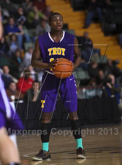 Thumbnail 3 in Bishop Kearney vs. Troy (NYSPHSAA Class AA Semifinal) photogallery.