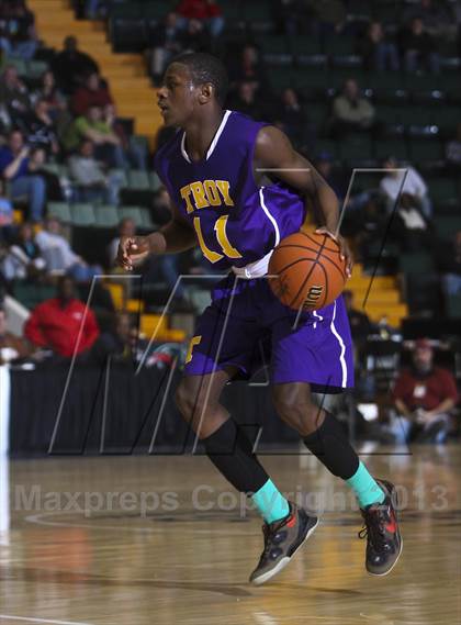 Thumbnail 1 in Bishop Kearney vs. Troy (NYSPHSAA Class AA Semifinal) photogallery.