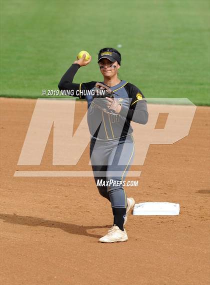 Thumbnail 3 in El Segundo vs. Godinez Fundamental (CIF SS D4 Final) photogallery.