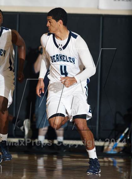 Thumbnail 2 in Port Charlotte vs. Berkeley Prep (City of Palms Classic) photogallery.