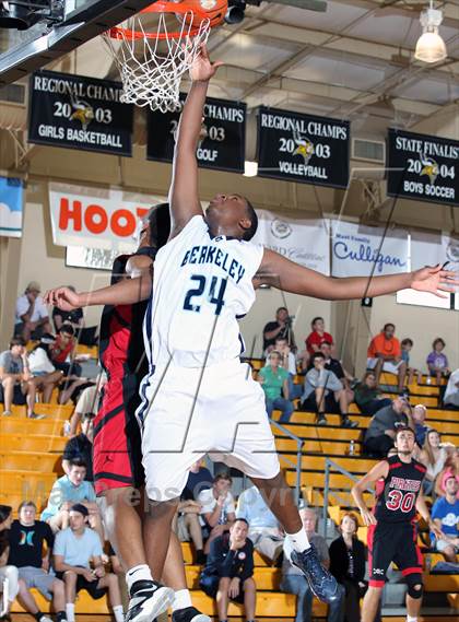 Thumbnail 3 in Port Charlotte vs. Berkeley Prep (City of Palms Classic) photogallery.