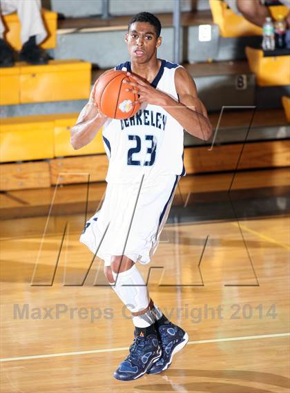 Thumbnail 3 in Port Charlotte vs. Berkeley Prep (City of Palms Classic) photogallery.