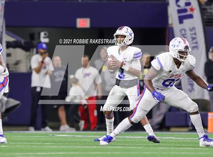 Thumbnail 3 in North Shore vs. Duncanville (UIL Football 6A D1 Finals) photogallery.