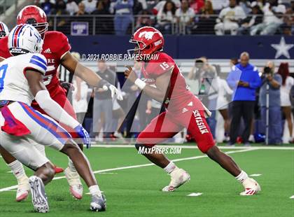 Thumbnail 2 in North Shore vs. Duncanville (UIL Football 6A D1 Finals) photogallery.