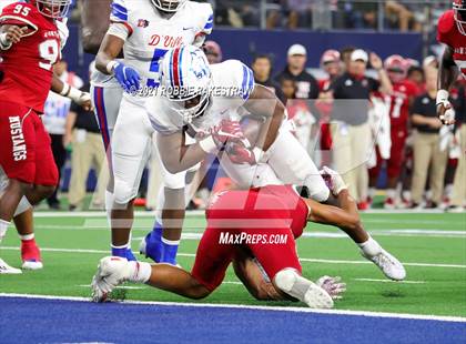 Thumbnail 3 in North Shore vs. Duncanville (UIL Football 6A D1 Finals) photogallery.