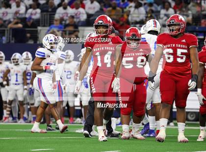 Thumbnail 1 in North Shore vs. Duncanville (UIL Football 6A D1 Finals) photogallery.