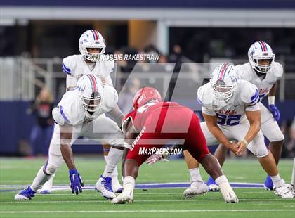 Thumbnail 3 in North Shore vs. Duncanville (UIL Football 6A D1 Finals) photogallery.