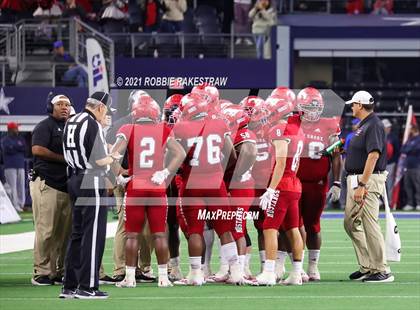 Thumbnail 2 in North Shore vs. Duncanville (UIL Football 6A D1 Finals) photogallery.