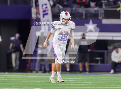 Thumbnail 1 in North Shore vs. Duncanville (UIL Football 6A D1 Finals) photogallery.
