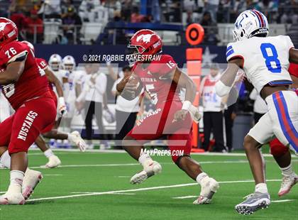 Thumbnail 3 in North Shore vs. Duncanville (UIL Football 6A D1 Finals) photogallery.