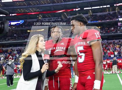 Thumbnail 1 in North Shore vs. Duncanville (UIL Football 6A D1 Finals) photogallery.