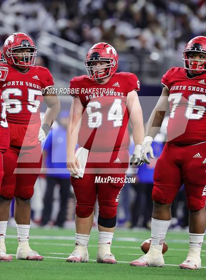 Thumbnail 3 in North Shore vs. Duncanville (UIL Football 6A D1 Finals) photogallery.