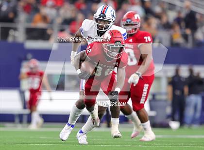 Thumbnail 3 in North Shore vs. Duncanville (UIL Football 6A D1 Finals) photogallery.