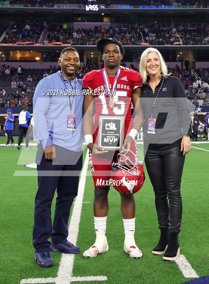 Thumbnail 3 in North Shore vs. Duncanville (UIL Football 6A D1 Finals) photogallery.