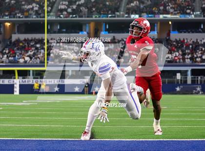 Thumbnail 2 in North Shore vs. Duncanville (UIL Football 6A D1 Finals) photogallery.