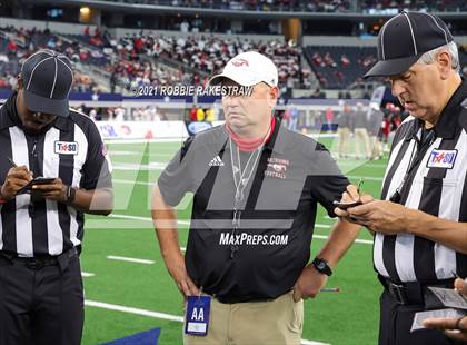 Thumbnail 3 in North Shore vs. Duncanville (UIL Football 6A D1 Finals) photogallery.