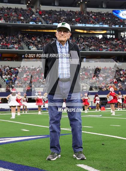 Thumbnail 3 in North Shore vs. Duncanville (UIL Football 6A D1 Finals) photogallery.