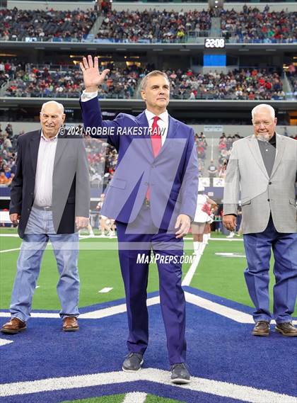 Thumbnail 2 in North Shore vs. Duncanville (UIL Football 6A D1 Finals) photogallery.
