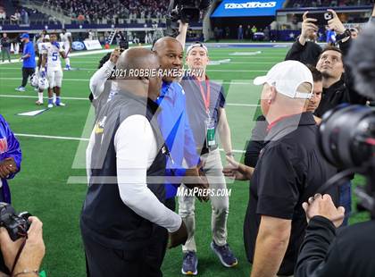 Thumbnail 2 in North Shore vs. Duncanville (UIL Football 6A D1 Finals) photogallery.