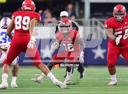 Thumbnail 3 in North Shore vs. Duncanville (UIL Football 6A D1 Finals) photogallery.