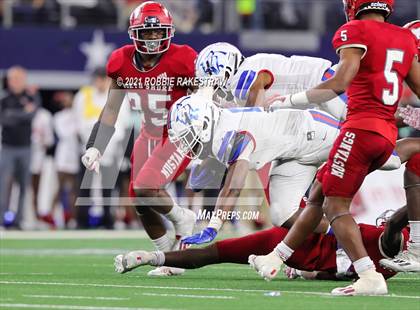 Thumbnail 1 in North Shore vs. Duncanville (UIL Football 6A D1 Finals) photogallery.