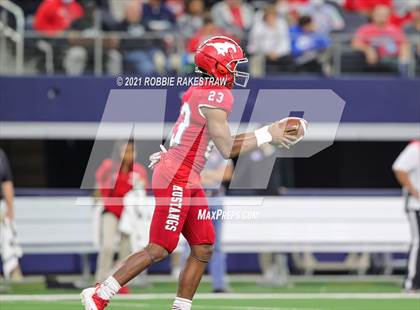 Thumbnail 1 in North Shore vs. Duncanville (UIL Football 6A D1 Finals) photogallery.