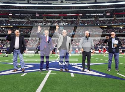 Thumbnail 2 in North Shore vs. Duncanville (UIL Football 6A D1 Finals) photogallery.