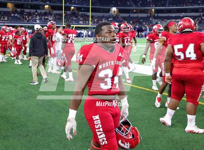 Thumbnail 3 in North Shore vs. Duncanville (UIL Football 6A D1 Finals) photogallery.