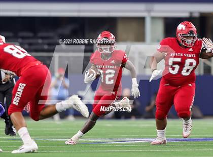 Thumbnail 1 in North Shore vs. Duncanville (UIL Football 6A D1 Finals) photogallery.