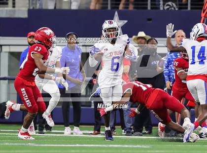 Thumbnail 1 in North Shore vs. Duncanville (UIL Football 6A D1 Finals) photogallery.