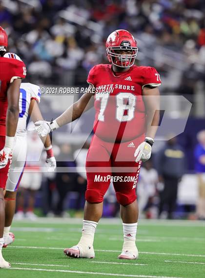Thumbnail 1 in North Shore vs. Duncanville (UIL Football 6A D1 Finals) photogallery.
