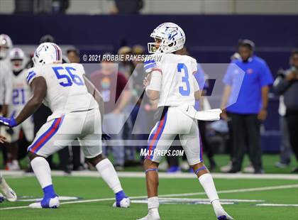 Thumbnail 1 in North Shore vs. Duncanville (UIL Football 6A D1 Finals) photogallery.
