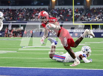 Thumbnail 3 in North Shore vs. Duncanville (UIL Football 6A D1 Finals) photogallery.