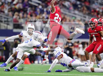 Thumbnail 2 in North Shore vs. Duncanville (UIL Football 6A D1 Finals) photogallery.