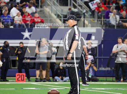 Thumbnail 2 in North Shore vs. Duncanville (UIL Football 6A D1 Finals) photogallery.