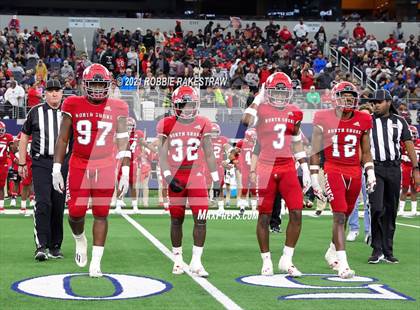 Thumbnail 3 in North Shore vs. Duncanville (UIL Football 6A D1 Finals) photogallery.