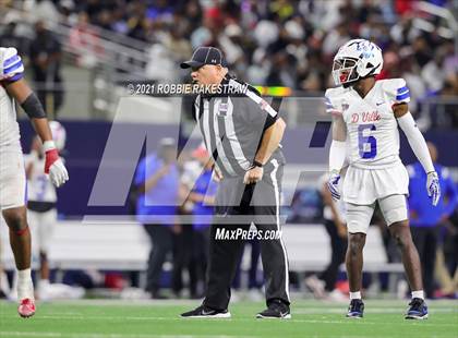 Thumbnail 1 in North Shore vs. Duncanville (UIL Football 6A D1 Finals) photogallery.