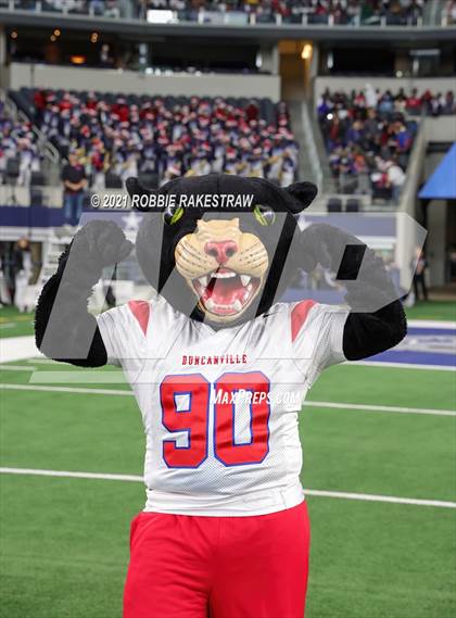 Thumbnail 1 in North Shore vs. Duncanville (UIL Football 6A D1 Finals) photogallery.