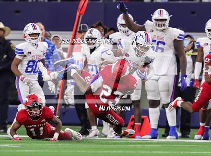 Thumbnail 3 in North Shore vs. Duncanville (UIL Football 6A D1 Finals) photogallery.