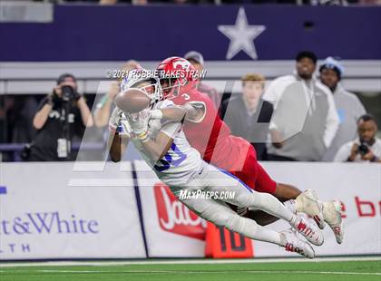 Thumbnail 1 in North Shore vs. Duncanville (UIL Football 6A D1 Finals) photogallery.